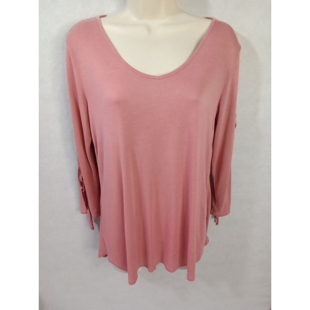 24/7 by Maurices women size medium pink‎ Long Split Sleeve  V Neck lightweight